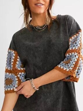 gimmicks by BKE Oversized Black Washed Tee